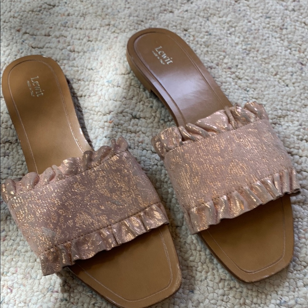 Lewit Sandals